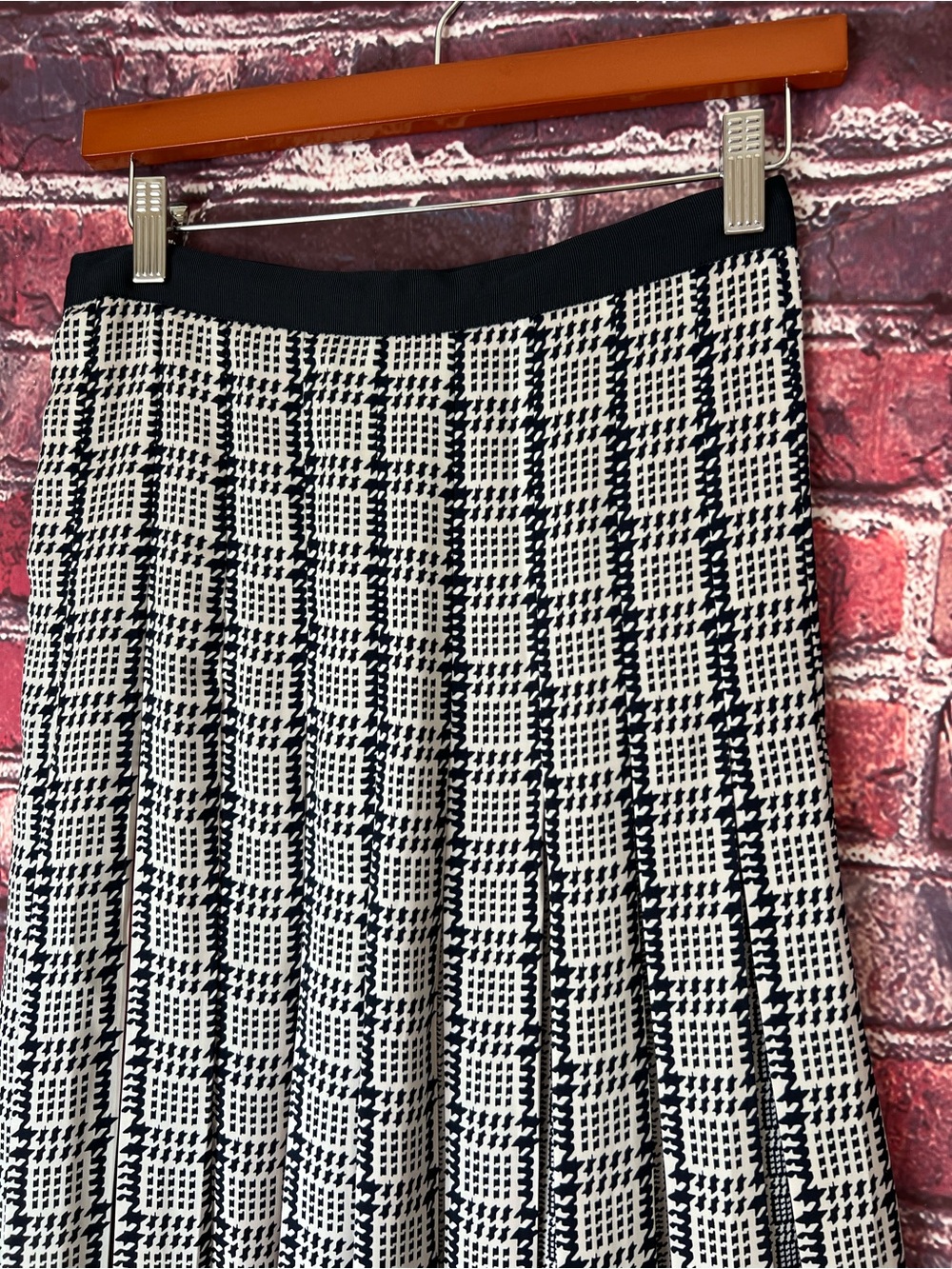 Zara Houndstooth Pleated Midi Skirt Maroon Inner Panels - Picture 4 of 9